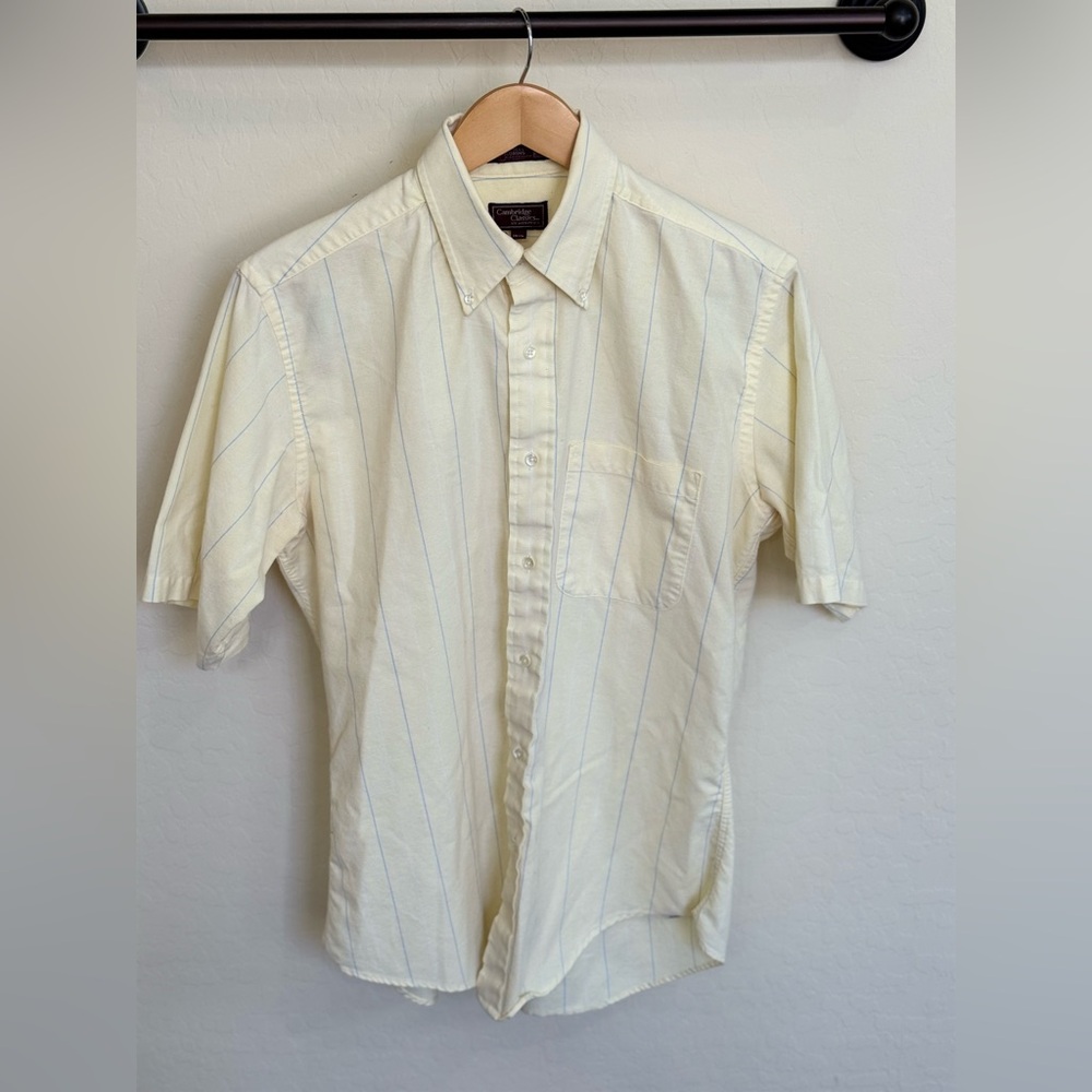 Vintage Men's Short-Sleeve Button-Down Shirt in Cream with Thin Blue Stripe